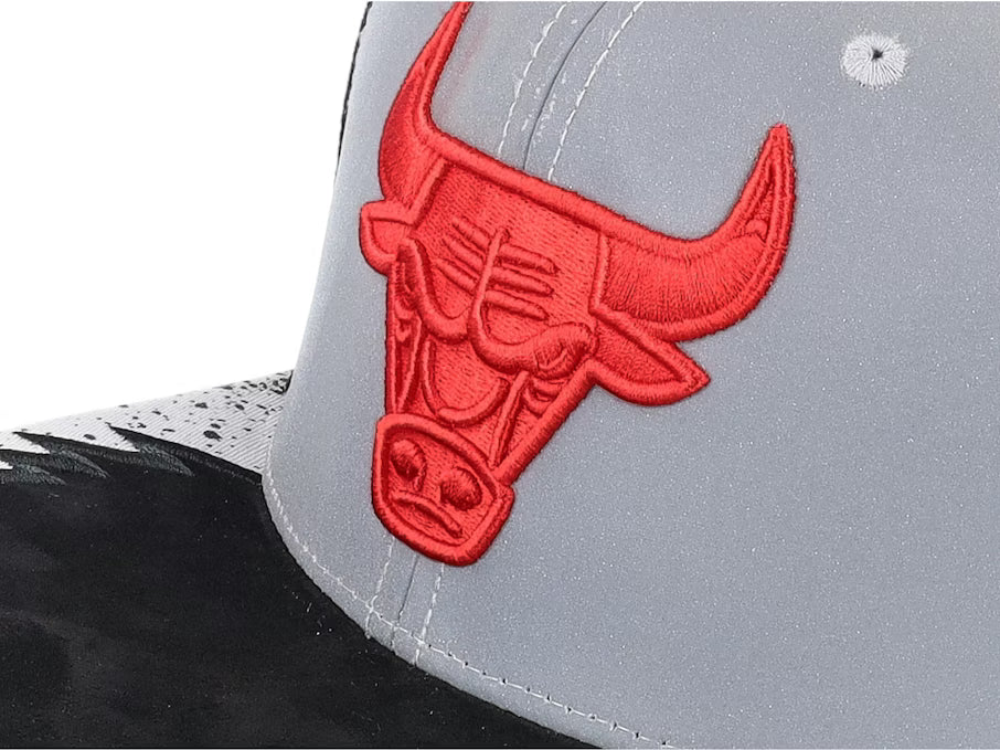 Chicago Bulls Reflextive Grey/Black Snapback